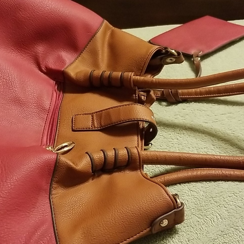 Purse - Picture 2 of 4